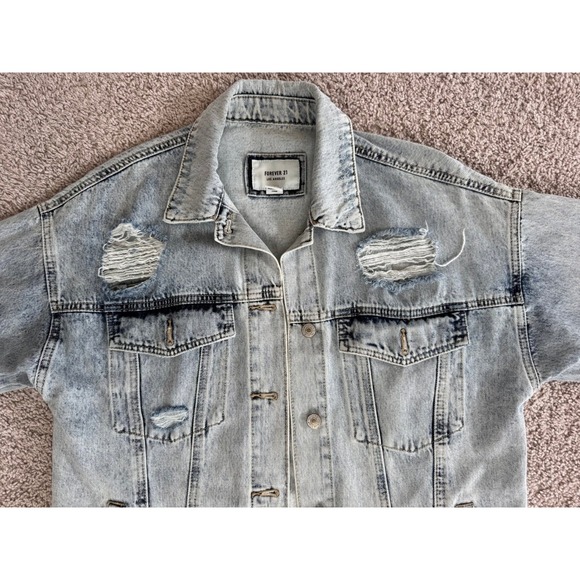 Forever 21 Distressed Denim Jacket Light Wash Oversized Jean Trucker Small - Picture 2 of 16
